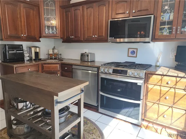 $359,900 | 64 Hickory Hill Road, Amherst, NY 14221