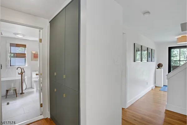 $995,000 | 2 Schoolhouse Lane, Lebanon, NJ 08833