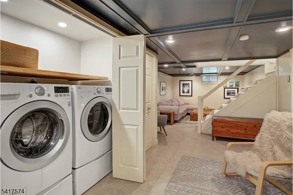 $995,000 | 2 Schoolhouse Lane, Lebanon, NJ 08833