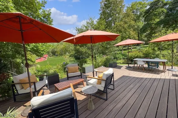 $995,000 | 2 Schoolhouse Lane, Lebanon, NJ 08833