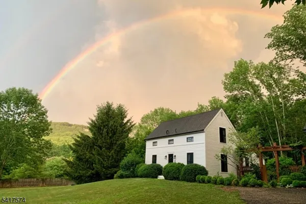 $995,000 | 2 Schoolhouse Lane, Lebanon, NJ 08833