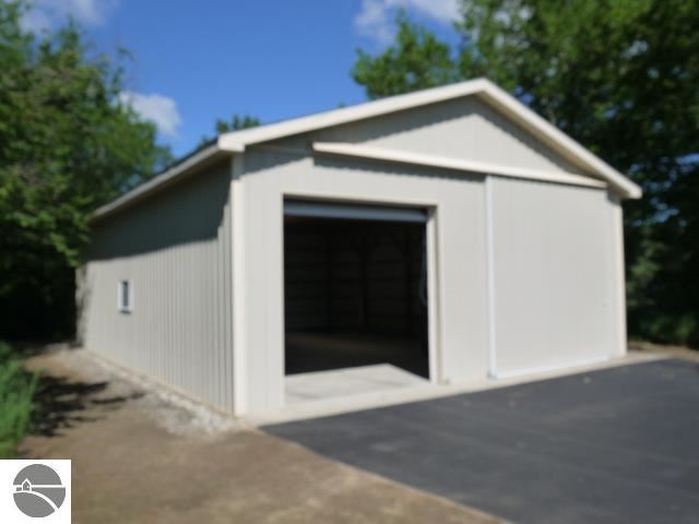 943 North Three Mile Road Traverse City, MI 49696 - Photo 41 of 42 1744841-40.JPG