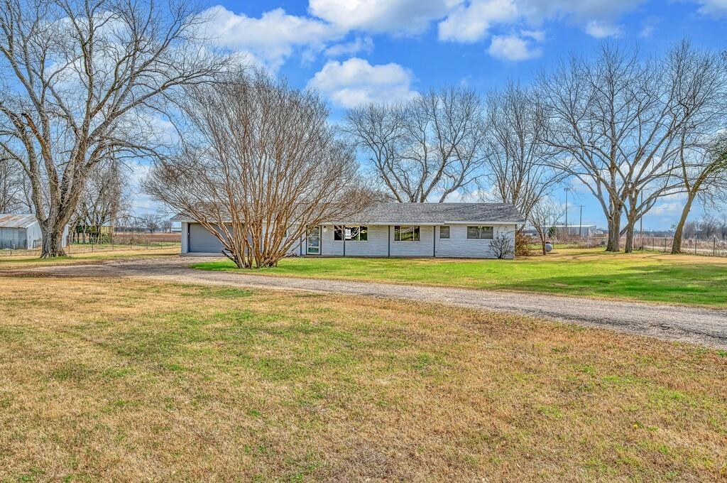 201 Old Steinbeck Road Waco, TX 76708 - Photo 1 of 33