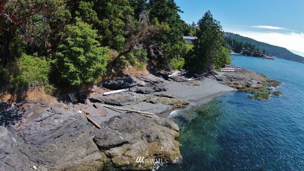 401 Smugglers Cove Road Friday Harbor, WA 98250 - Photo 2 of 19 Gallery Image 2