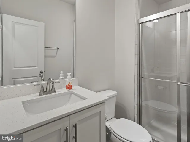 $3,400 | 4810 Vista Glen Lane, Lanham, MD 20706