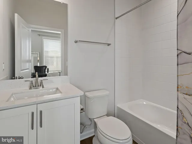 $3,400 | 4810 Vista Glen Lane, Lanham, MD 20706