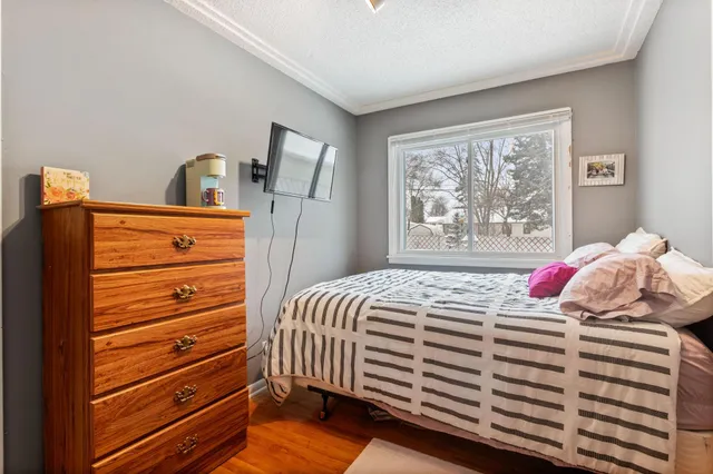 $279,900 | 4819 Hampshire Avenue North, Crystal, MN 55428