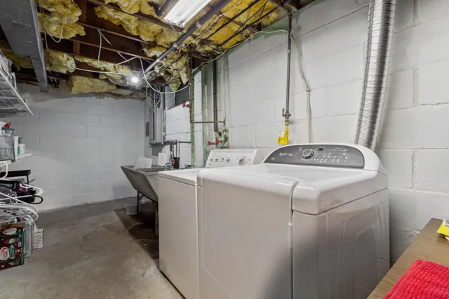 $279,900 | 4819 Hampshire Avenue North, Crystal, MN 55428