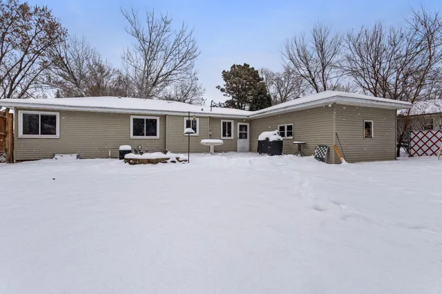 $279,900 | 4819 Hampshire Avenue North, Crystal, MN 55428