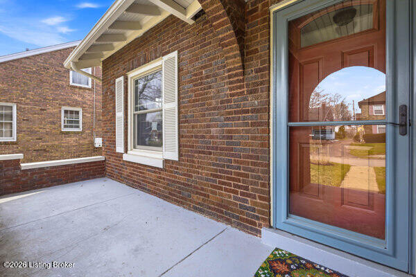 2908 Beaumont Road Louisville, KY 40205 - Photo 2 of 42 IMG_0414