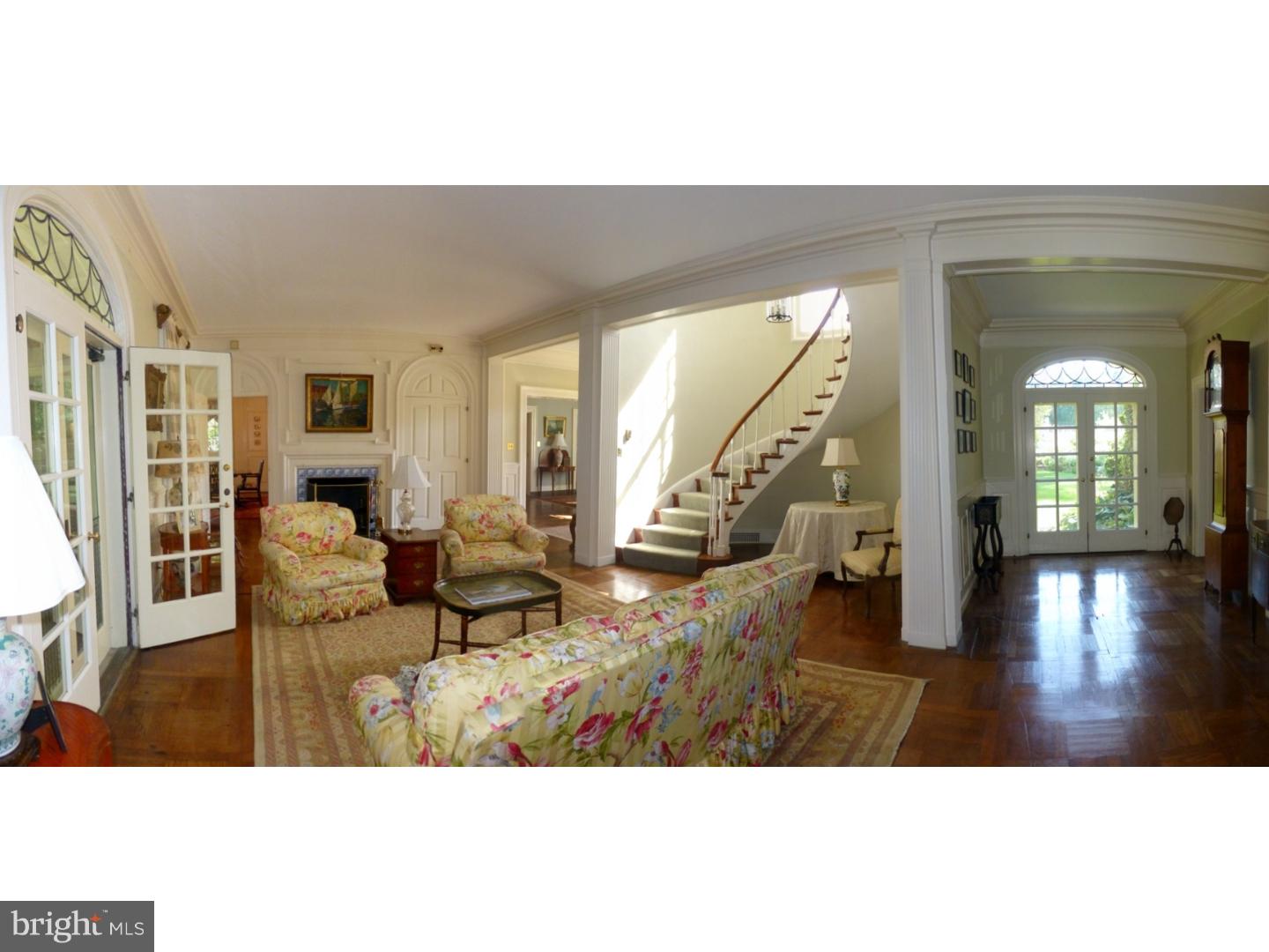 1629 Museum Road Wyomissing, PA 19610 - Photo 14 of 25 Living Room