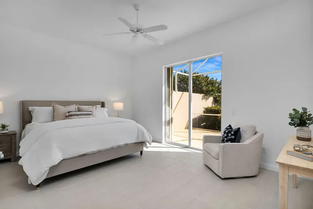 $644,900 | 3850 Huelva Court, Naples, FL 34109