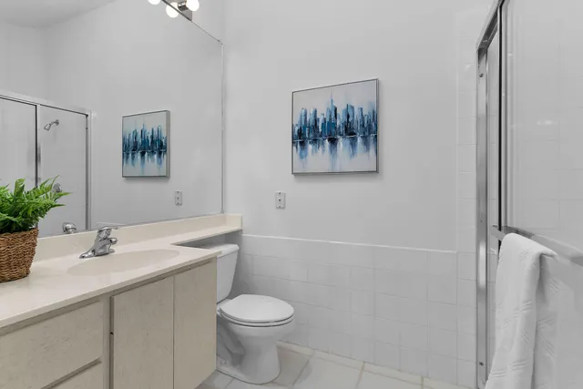 $644,900 | 3850 Huelva Court, Naples, FL 34109