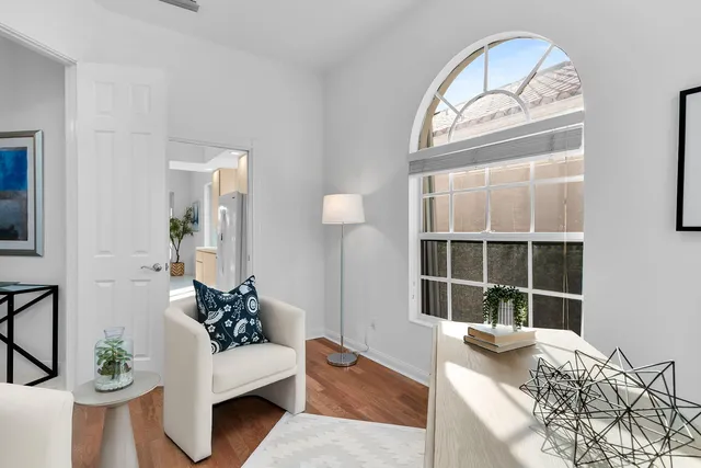 $644,900 | 3850 Huelva Court, Naples, FL 34109