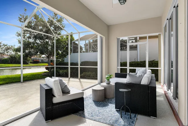 $644,900 | 3850 Huelva Court, Naples, FL 34109