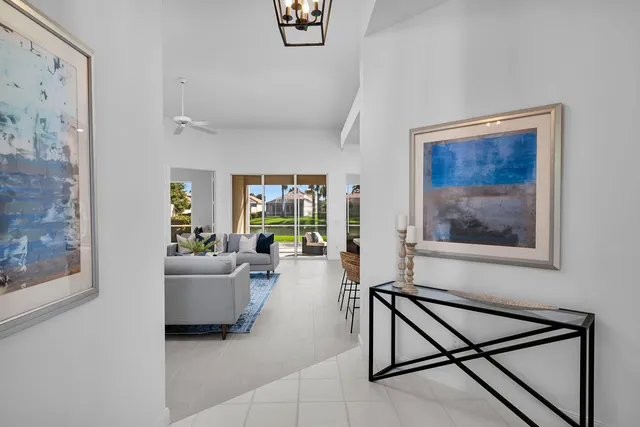 $644,900 | 3850 Huelva Court, Naples, FL 34109