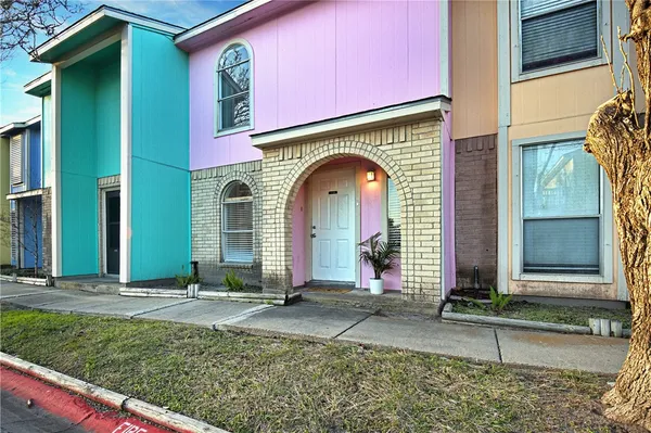 $1,200 | 6702 Everhart Road, Unit H104, Corpus Christi, TX 78413