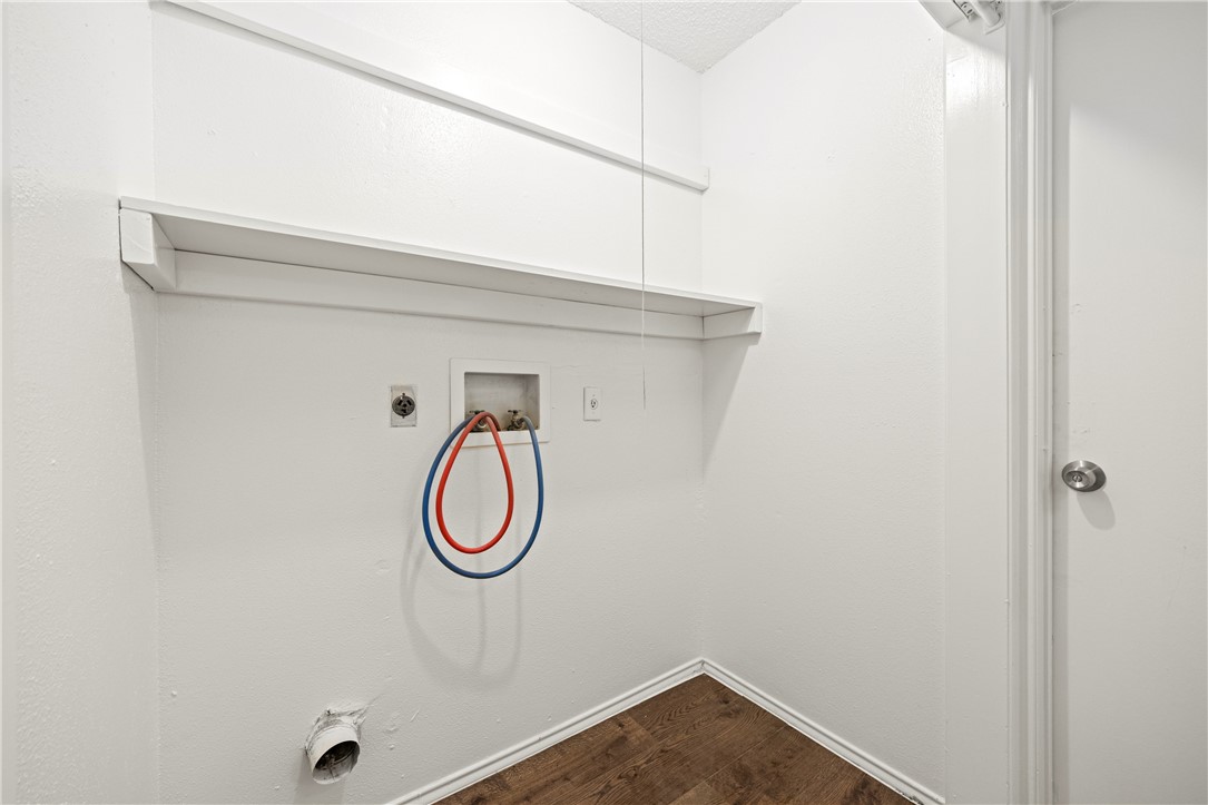 6702 Everhart Road, Unit H104 Corpus Christi, TX 78413 - Photo 16 of 20 Laundry area to bring your washer & dryer