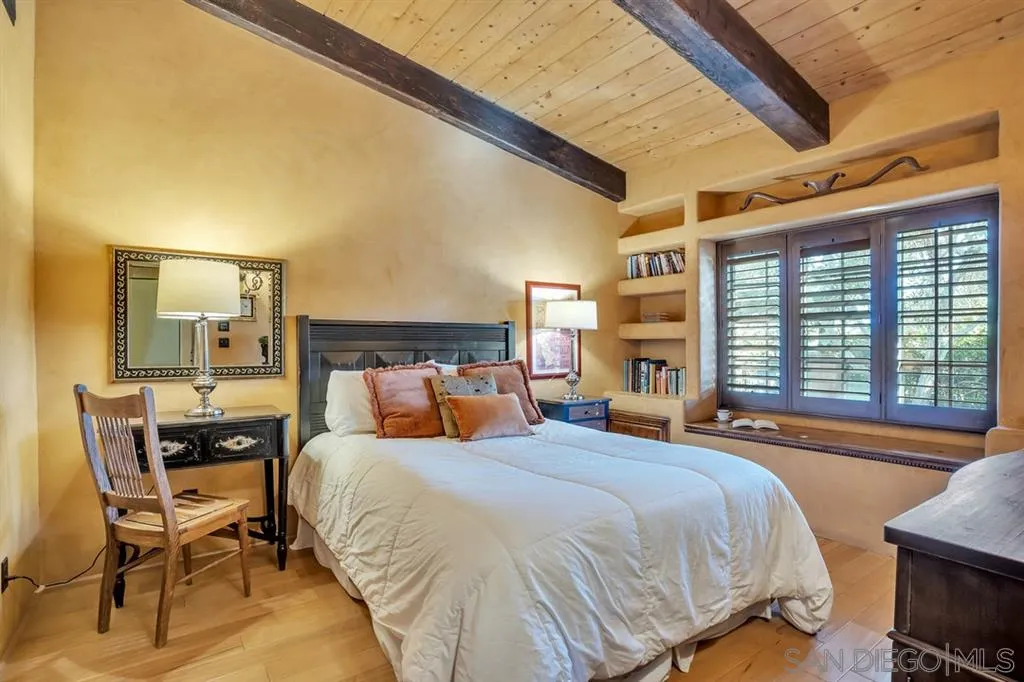 5851 Soledad Mountain Road La Jolla, CA 92037 - Photo 19 of 25 Gallery Image 19