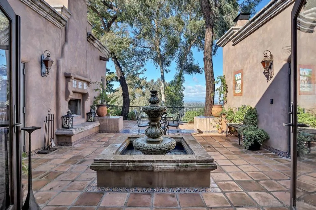 5851 Soledad Mountain Road La Jolla, CA 92037 - Photo 7 of 25 Gallery Image 7
