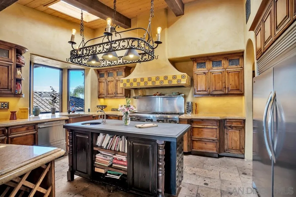 5851 Soledad Mountain Road La Jolla, CA 92037 - Photo 8 of 25 Gallery Image 8