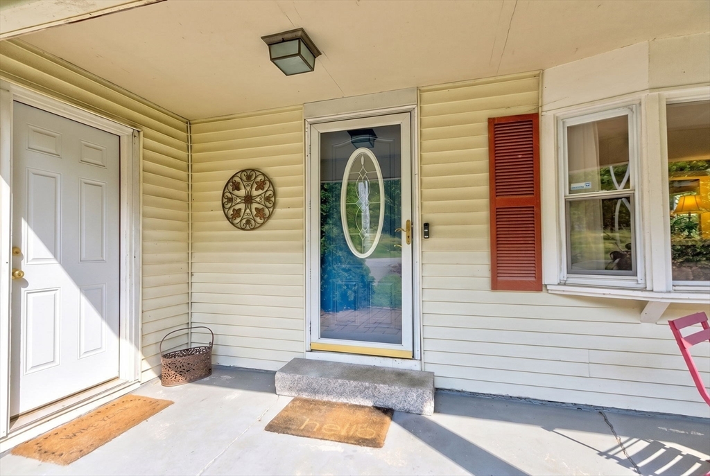 48 Westview Road Worcester, MA 01602 - Photo 3 of 37