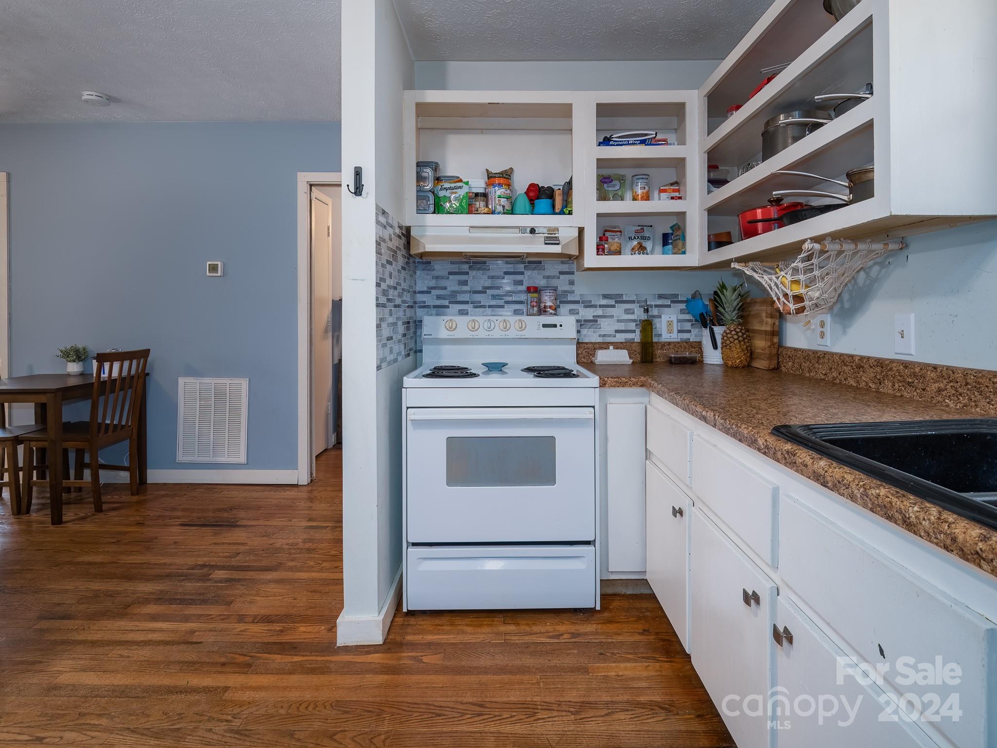 76 Lake Sega Circle Road Brevard, NC 28712 - Photo 10 of 48 Gallery Image 10