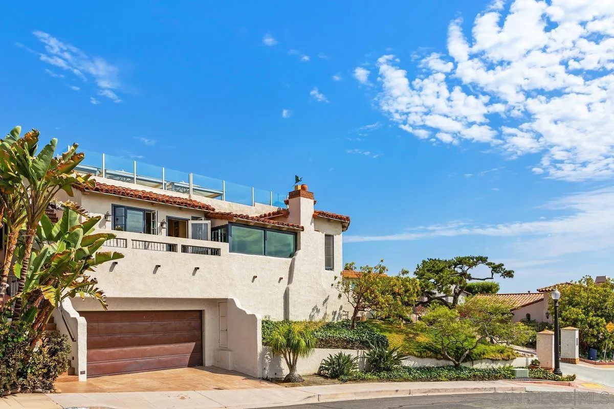 4111 Sunset Road San Diego, CA 92103 - Photo 2 of 36