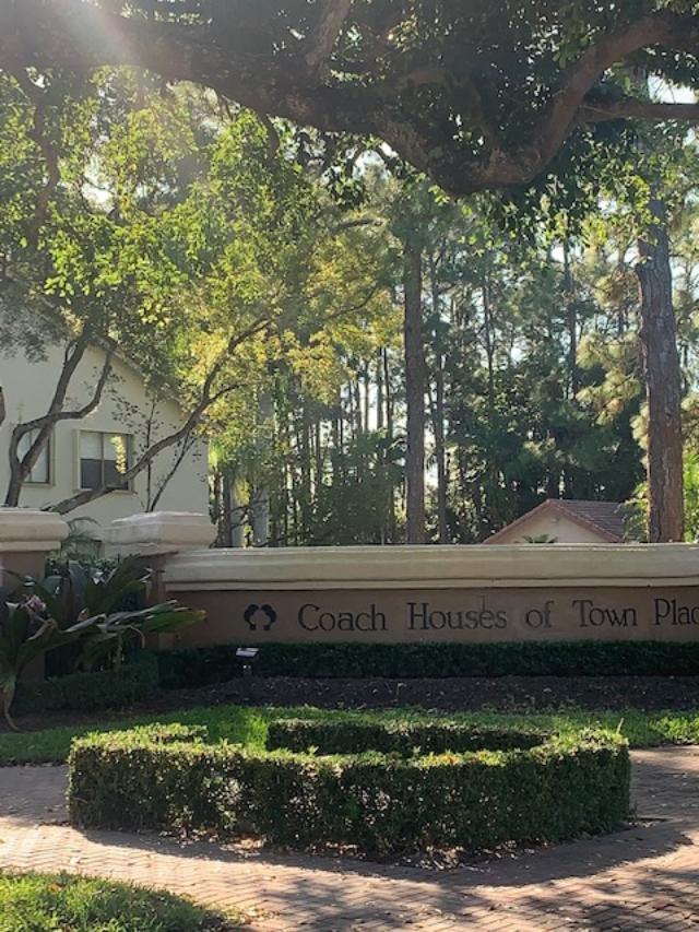 5740 Coach House Circle, Unit B Boca Raton, FL 33486 - Photo 1 of 13 Coach Houses