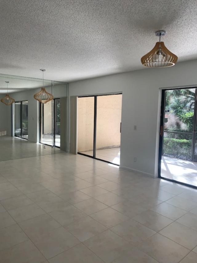5740 Coach House Circle, Unit B Boca Raton, FL 33486 - Photo 7 of 13 Living area