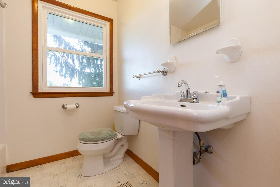 3645 Old Hanover Road Westminster, MD 21158 - Photo 16 of 30 Bath