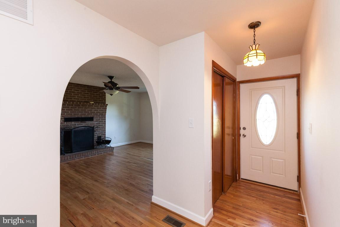 3645 Old Hanover Road Westminster, MD 21158 - Photo 6 of 30 Interior (General)