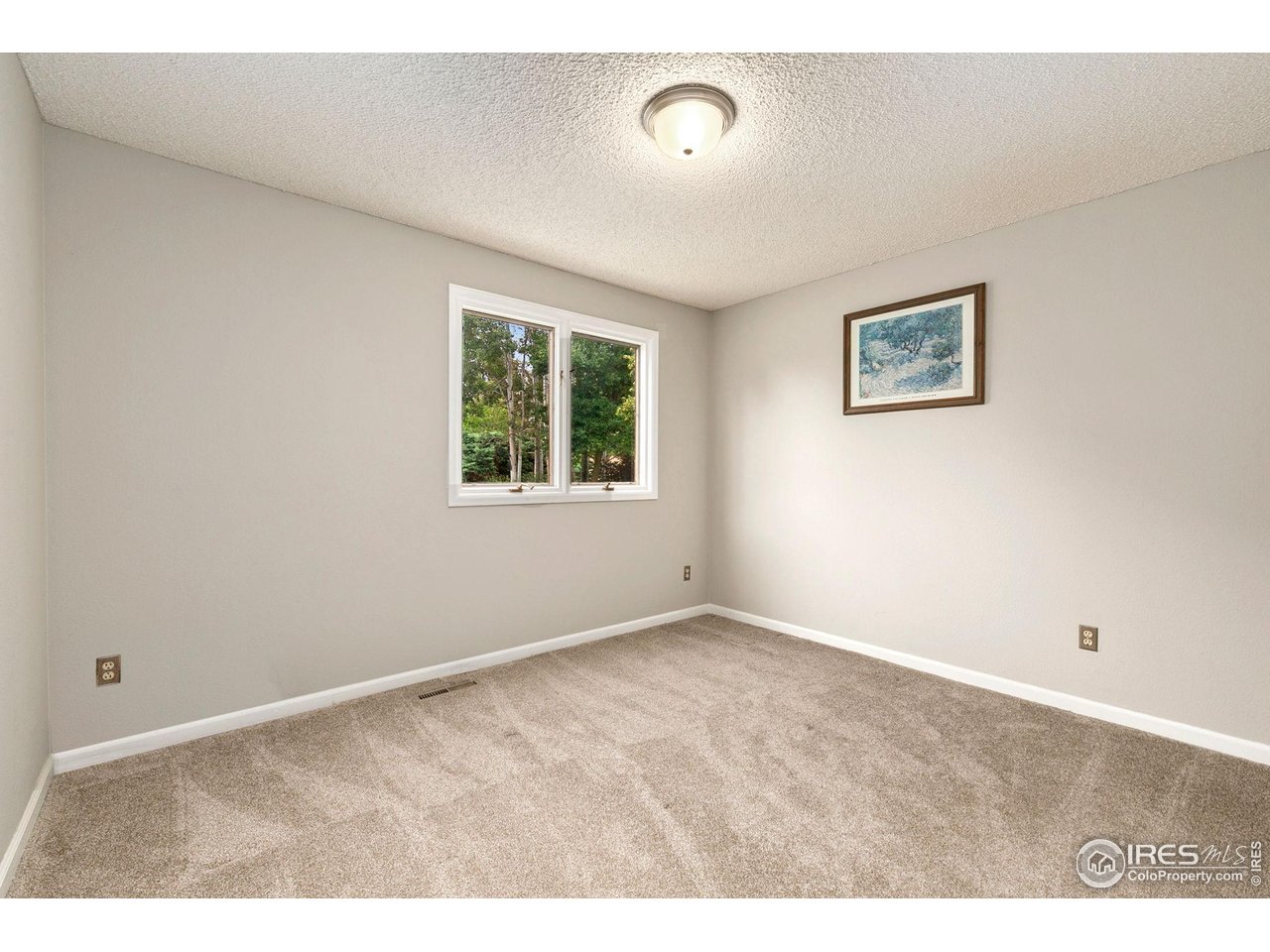 933 East Ridgecrest Road Fort Collins, CO 80524 - Photo 24 of 35 Ground level Guest Room