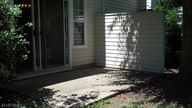 13 Wood Duck Pond Road Bedminster, NJ 07921 - Photo 11 of 13 a view of a backyard of the house