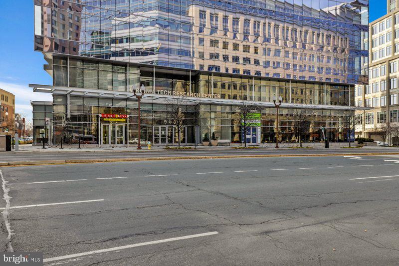 851 North Glebe Road, Unit 520 Arlington, VA 22203 - Photo 28 of 28 a city view with tall buildings