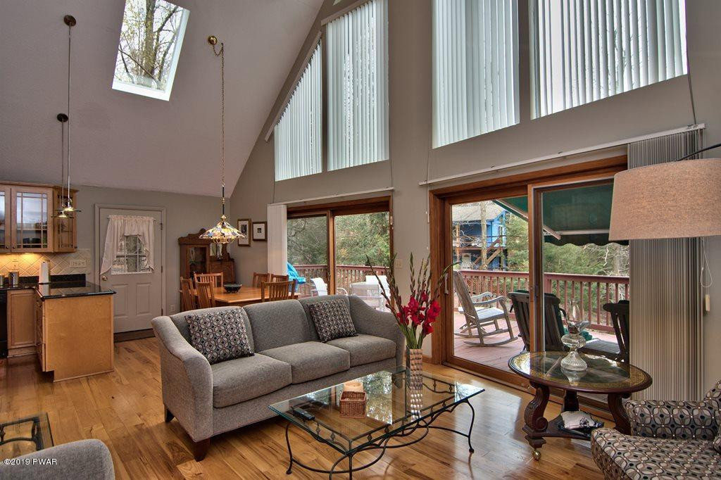 848 Deerfield Road Lake Ariel, PA 18436 - Photo 8 of 74 Living Room