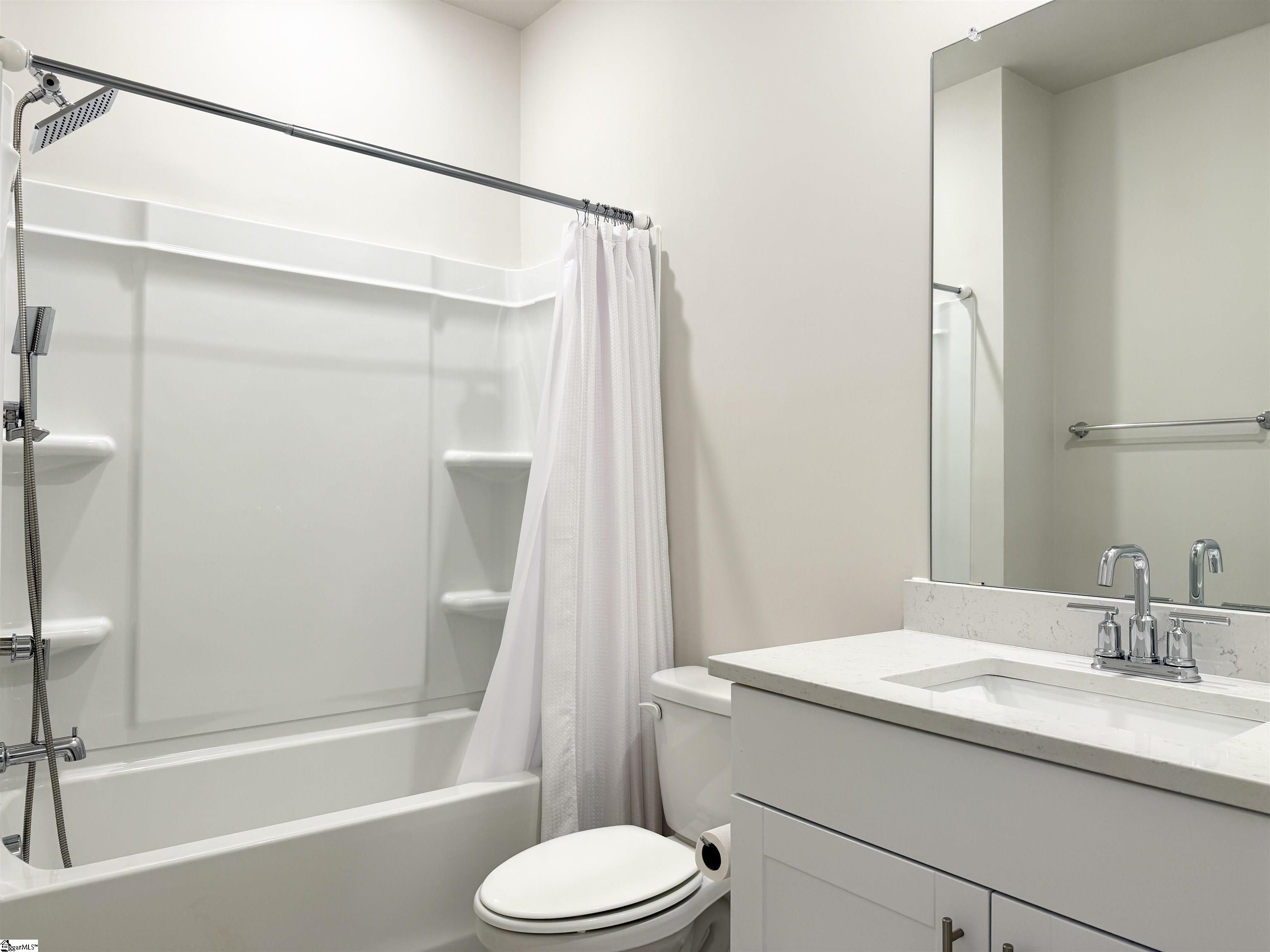 15 Brayfield Trail Greenville, SC 29607 - Photo 7 of 18 Bathroom on main level