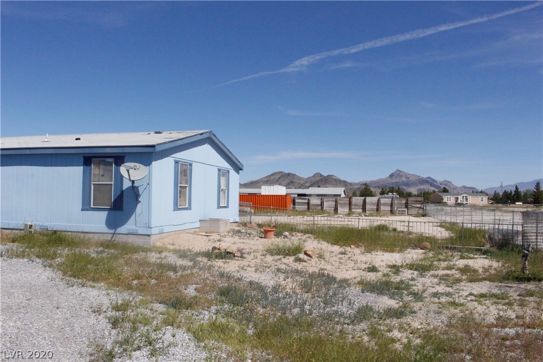 4580 Horn Road Pahrump, NV 89048 - Photo 5 of 34 Gallery Image 5