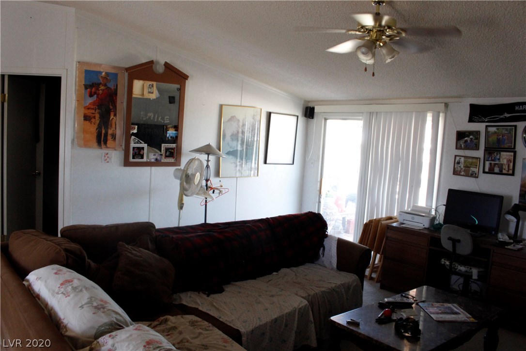 4580 Horn Road Pahrump, NV 89048 - Photo 8 of 34 Gallery Image 8