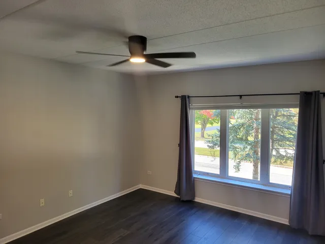 $2,580 | 3451 North Carriageway Drive, Unit 203, Arlington Heights, IL 60004