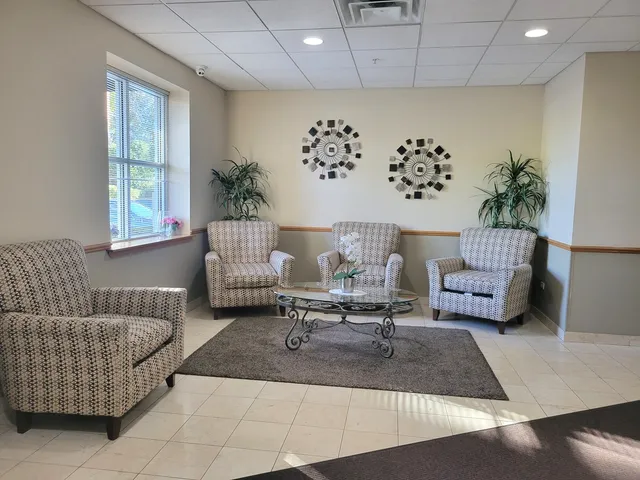 $2,580 | 3451 North Carriageway Drive, Unit 203, Arlington Heights, IL 60004