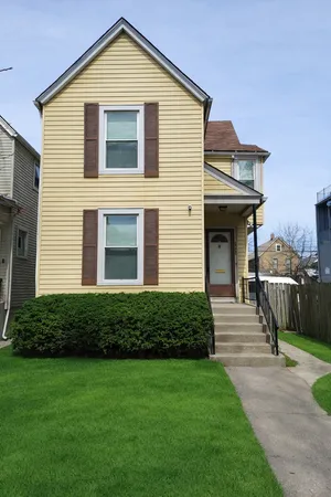 $2,000 | 1009 Garnett Place, Unit 1, Evanston, IL 60201