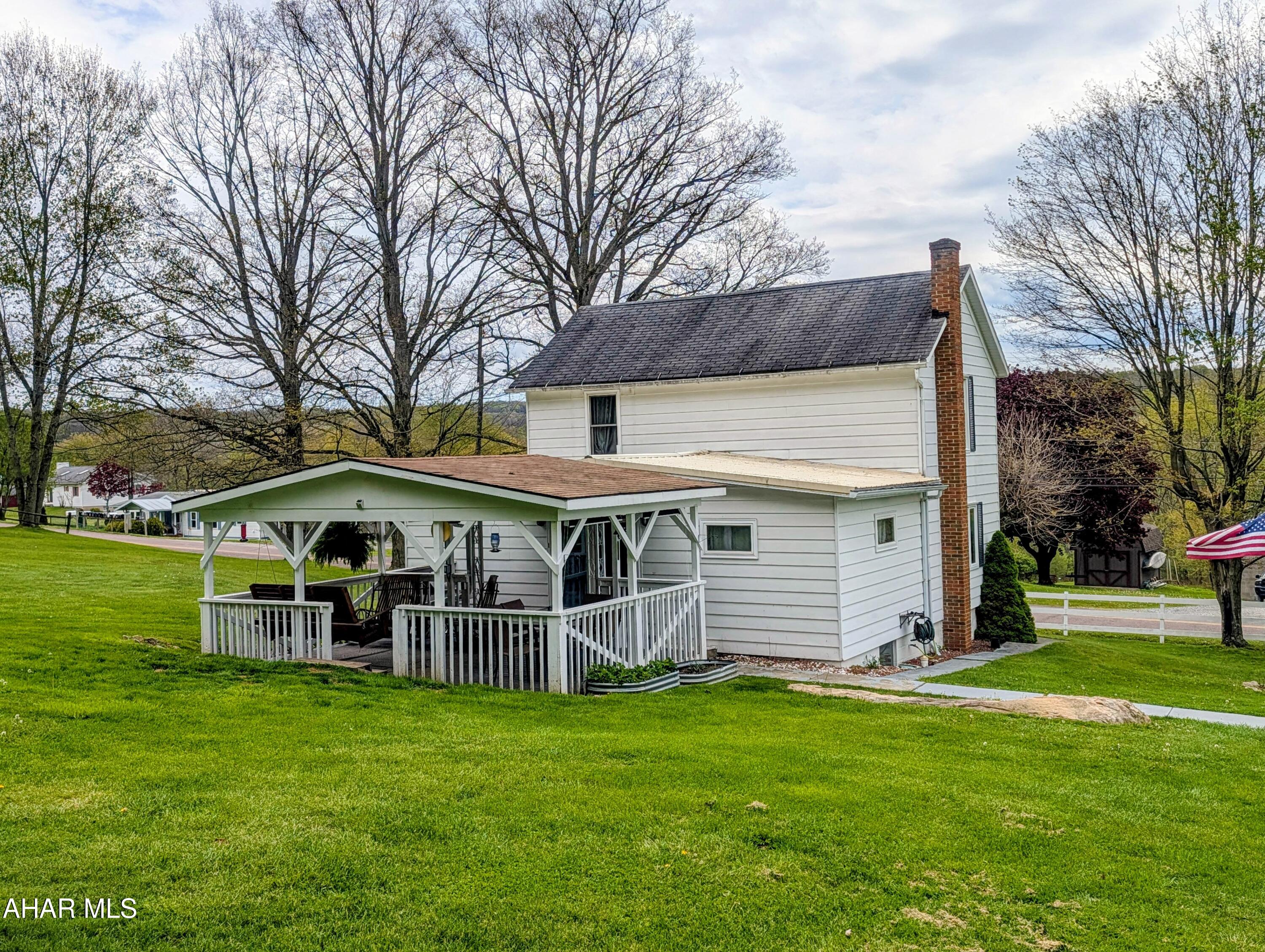 1020 Listie Road Friedens, PA 15541 - Photo 4 of 49 PXL_20260501_173725558~2
