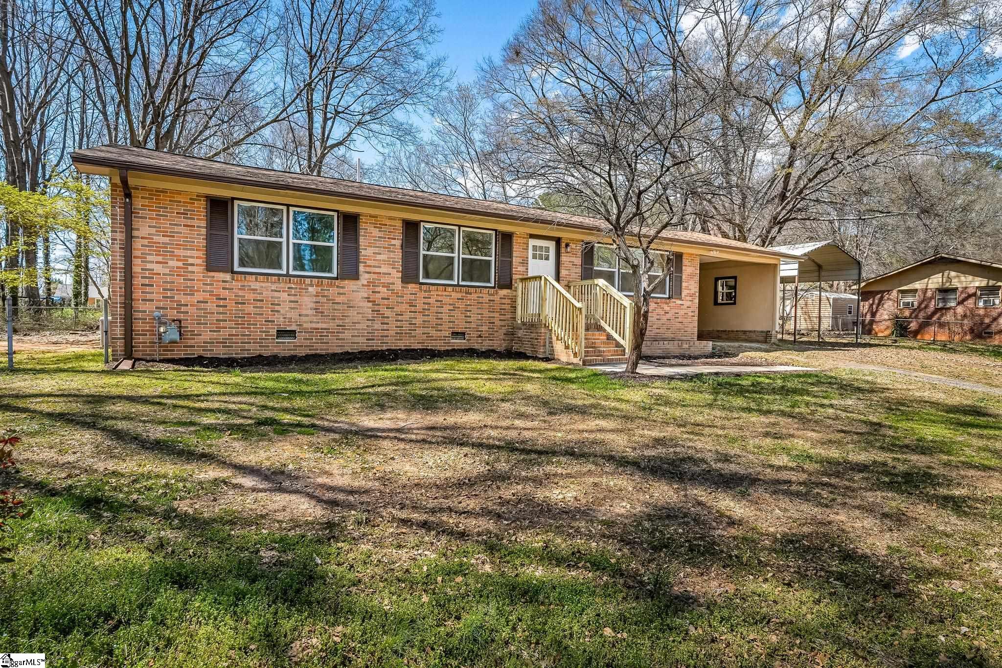626 Secona Road Pickens, SC 29671 - Photo 4 of 32 Gallery Image 4