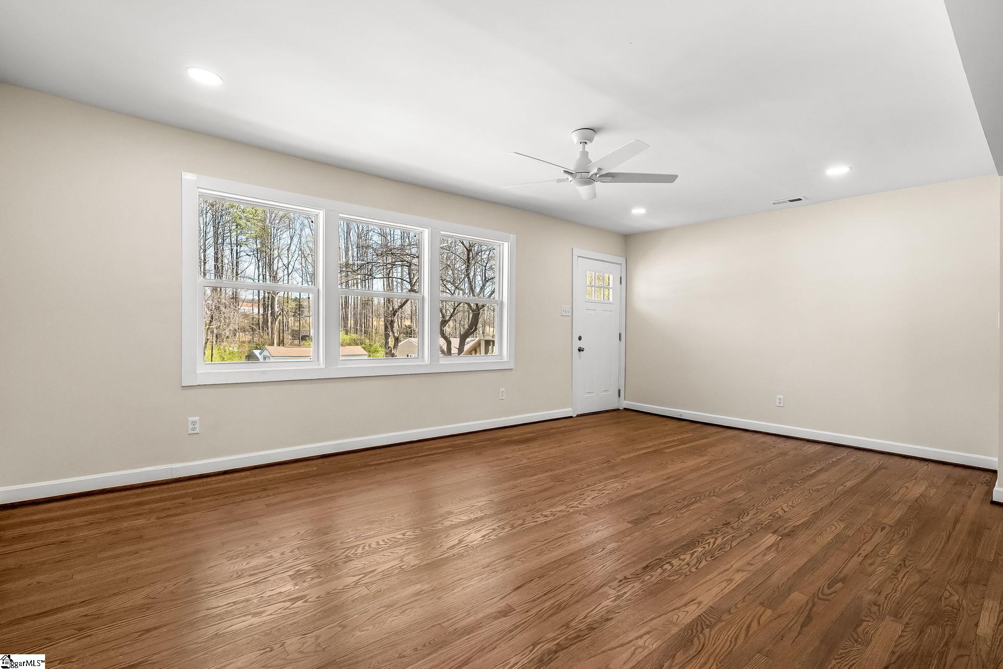 626 Secona Road Pickens, SC 29671 - Photo 5 of 32 Gallery Image 5