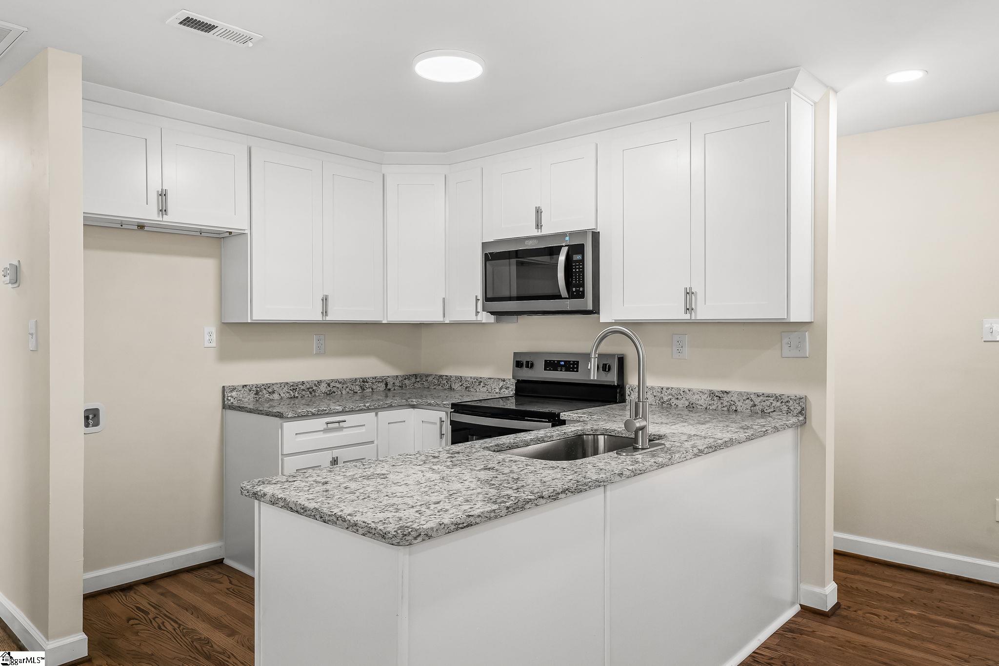 626 Secona Road Pickens, SC 29671 - Photo 8 of 32 Gallery Image 8