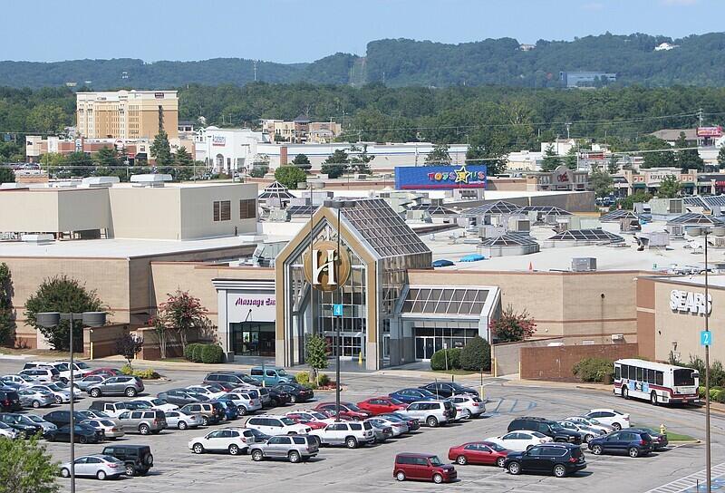 2533 Hickory Ridge Drive Chattanooga, TN 37421 - Photo 33 of 36 Hamilton Place Mall