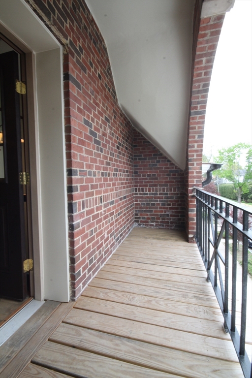 1043 Sumner Avenue Springfield, MA 01118 - Photo 11 of 23