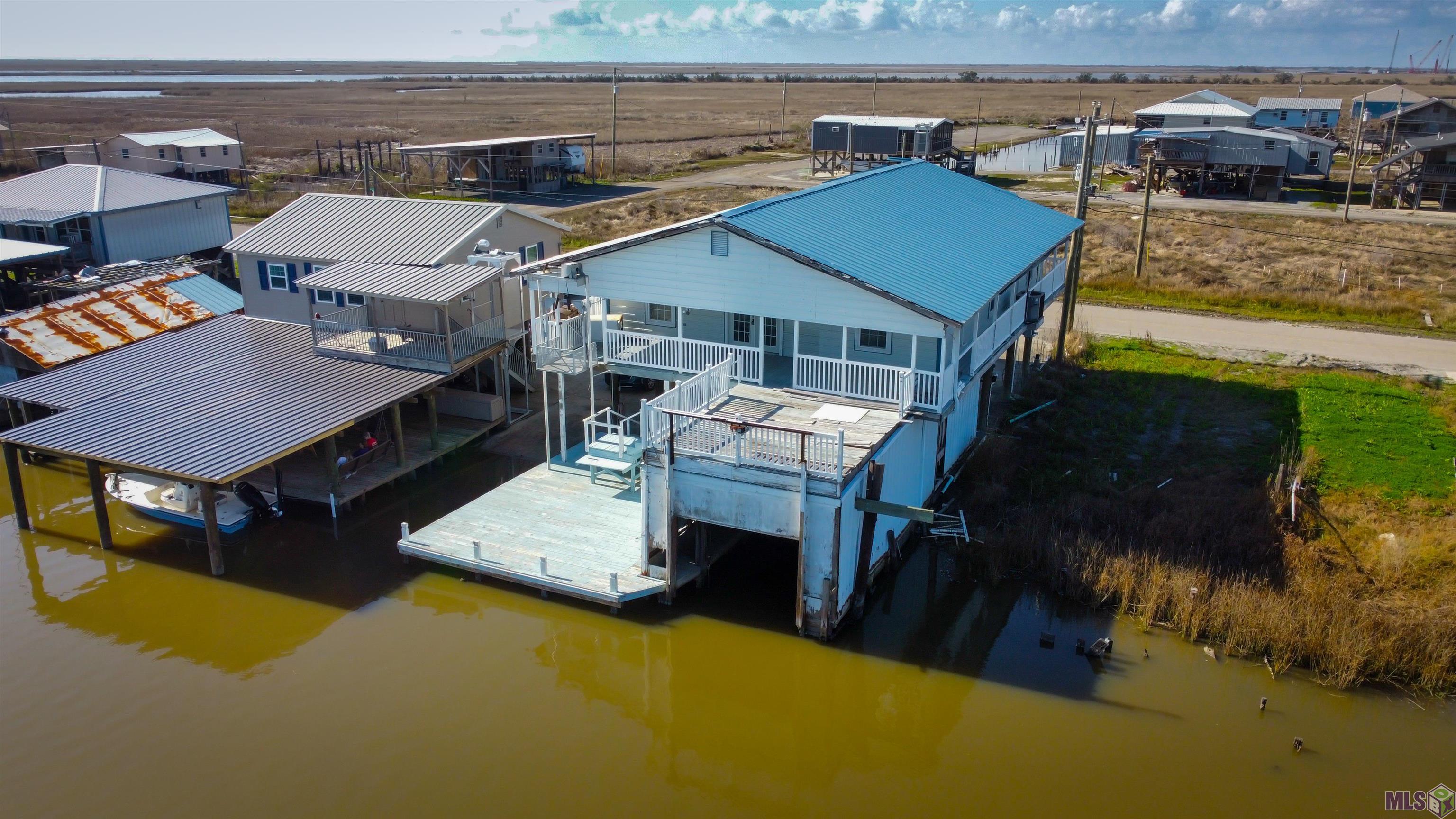 1045 Four Point Road Dulac, LA 70353 - Photo 4 of 24 Gallery Image 4