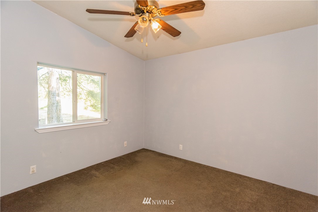 494 Dluhosh Road Onalaska, WA 98570 - Photo 10 of 17 Gallery Image 10